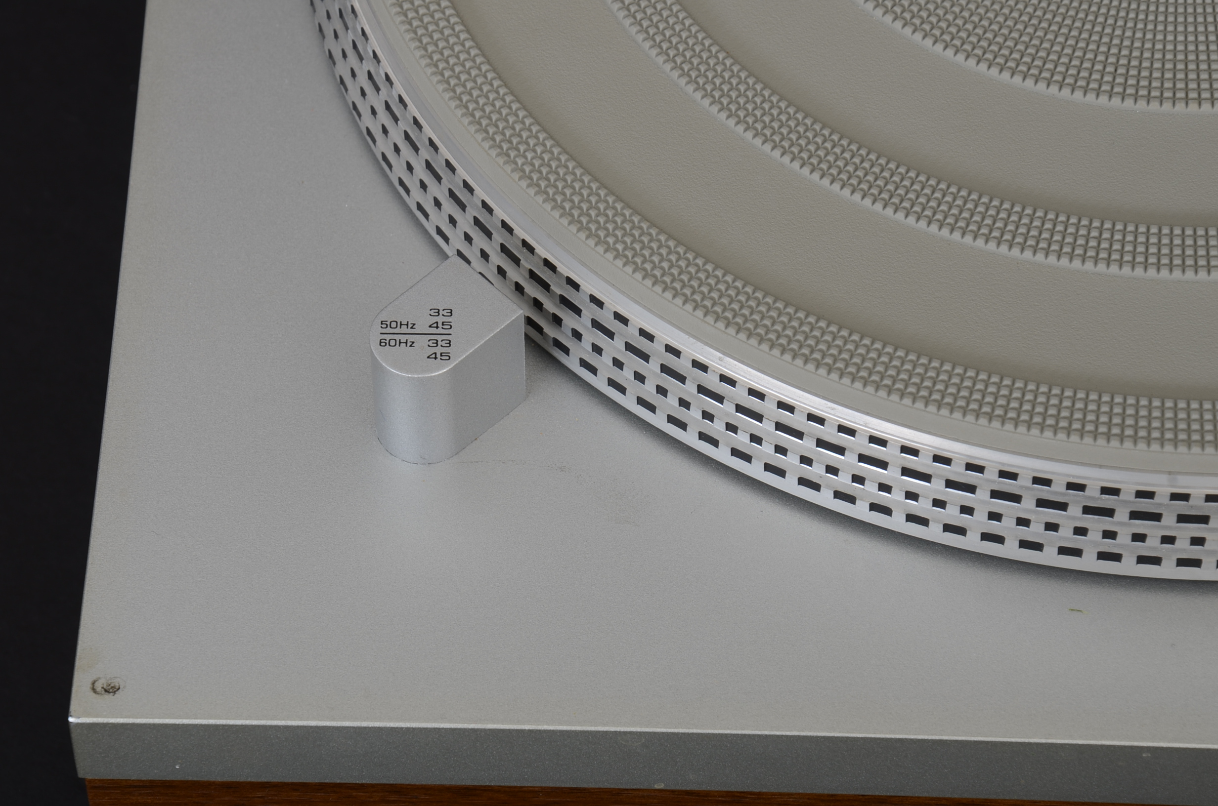 Yamaha YP-D6 Turntable with Box