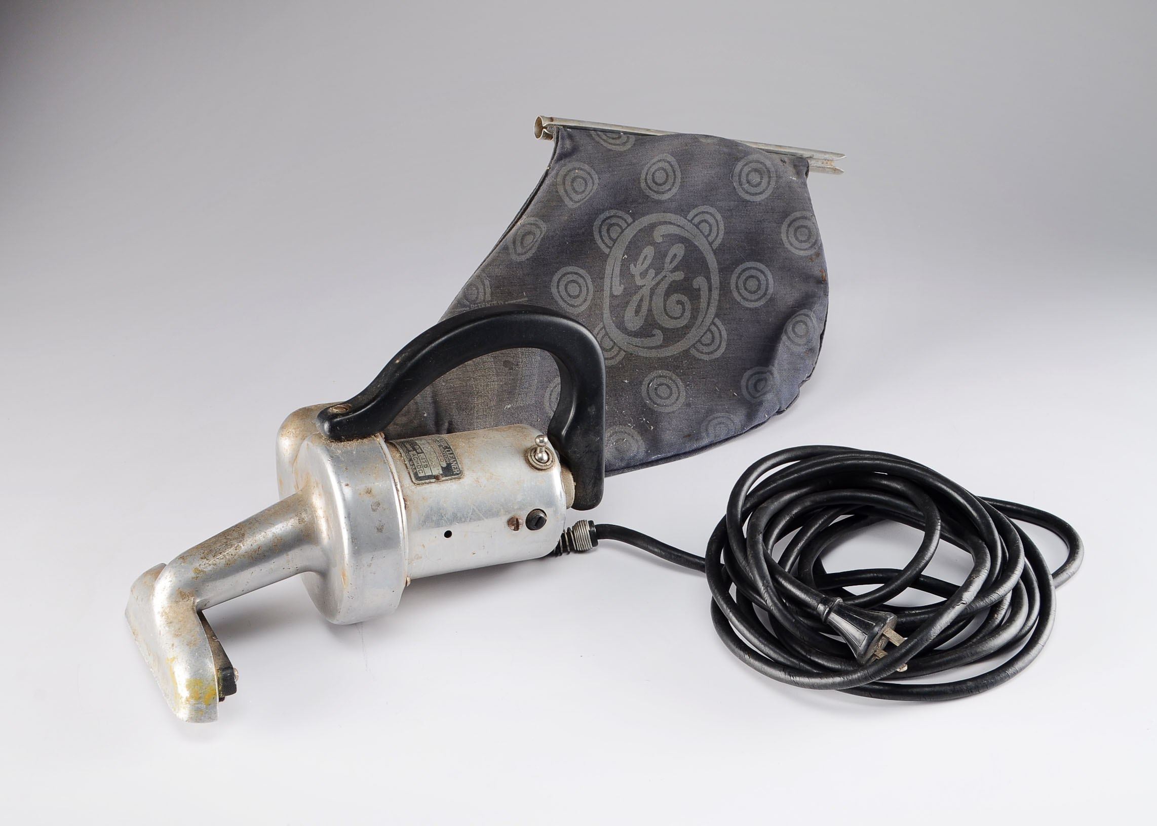 Vintage 1930s GE Hand Held Vacuum