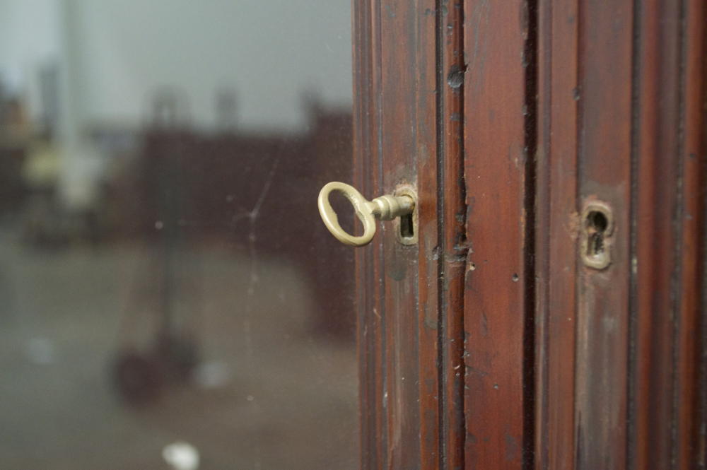 Mahogany Display Cabinet 