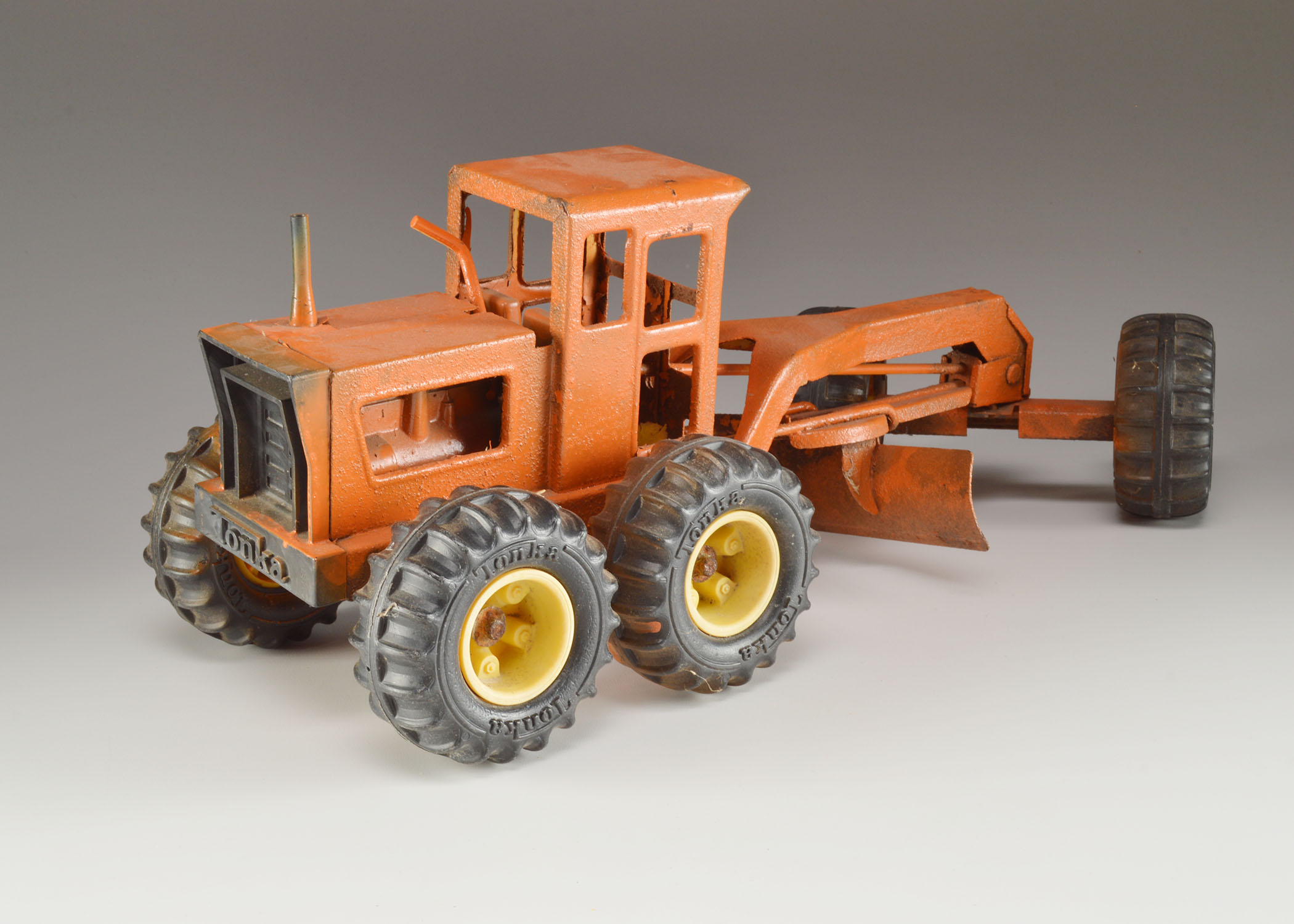 Vintage Metal Tonka Grater Farm Equipment