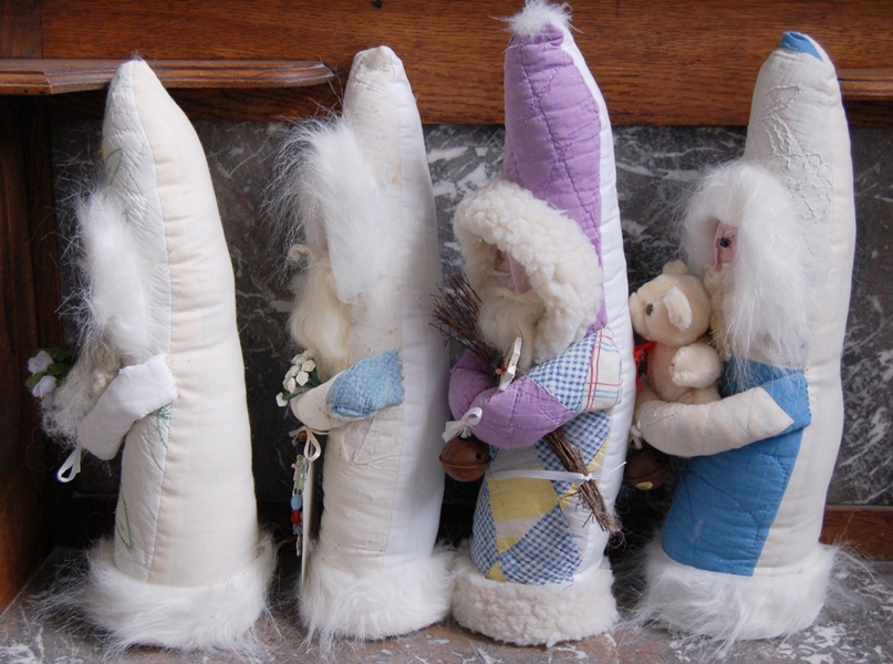 Four Quilted Santas / 2