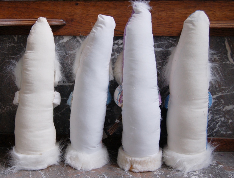 Four Quilted Santas / 2