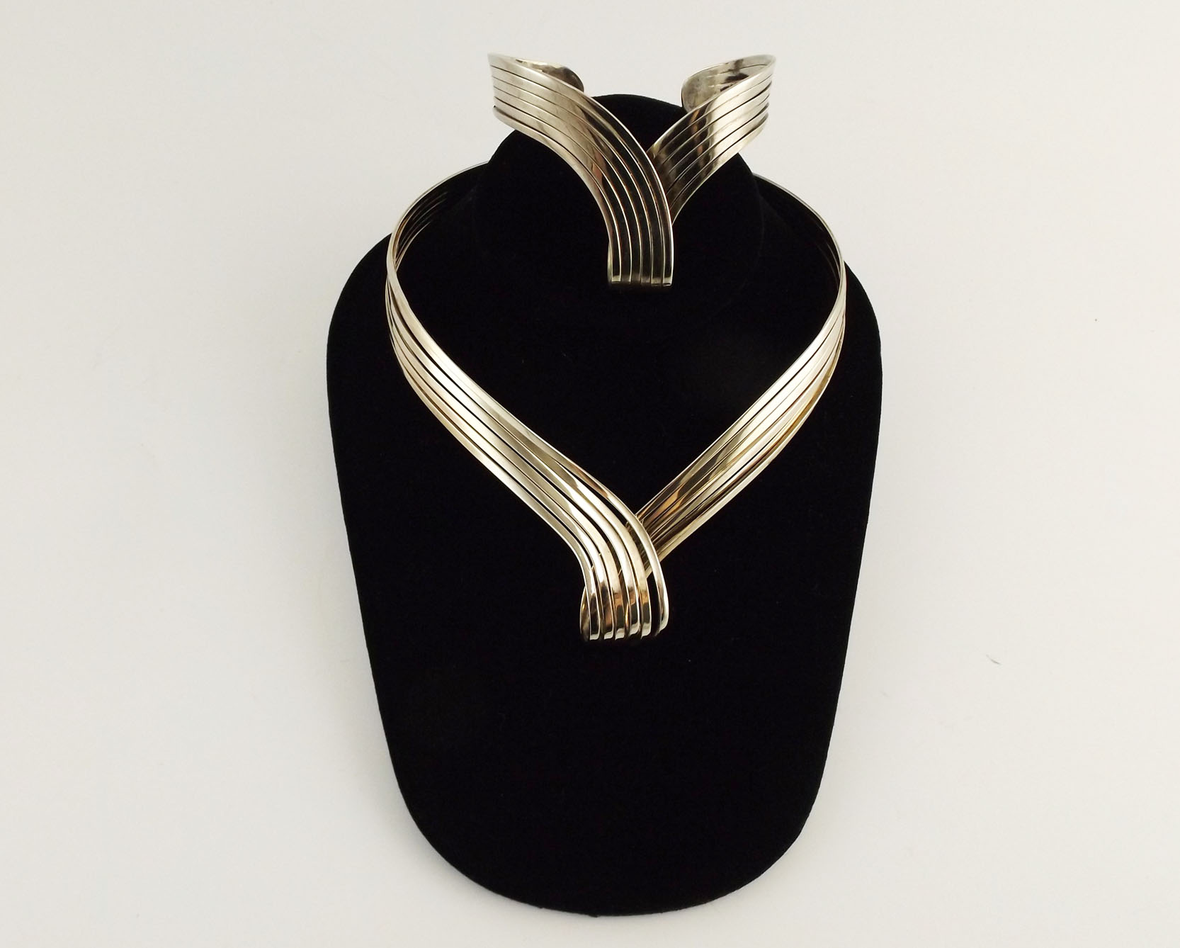 Modern Silver Tone Choker and Bracelet