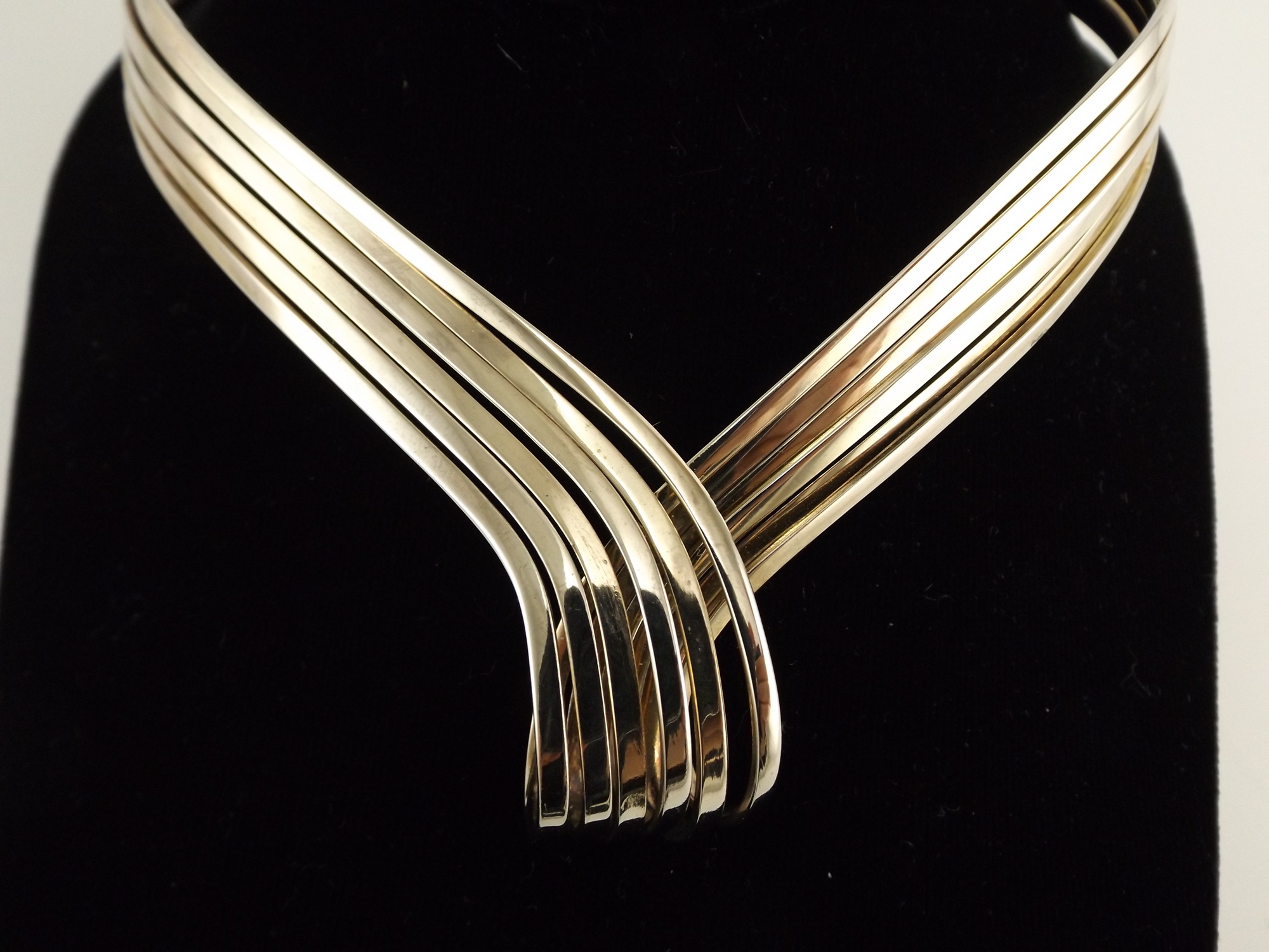 Modern Silver Tone Choker and Bracelet