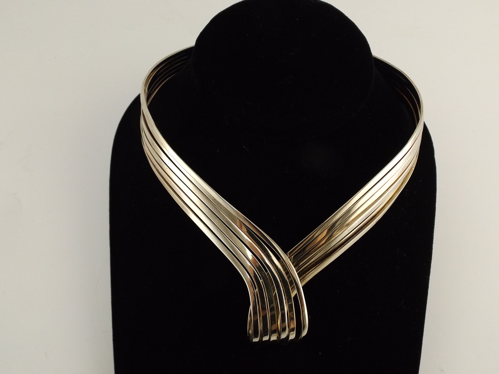 Modern Silver Tone Choker and Bracelet