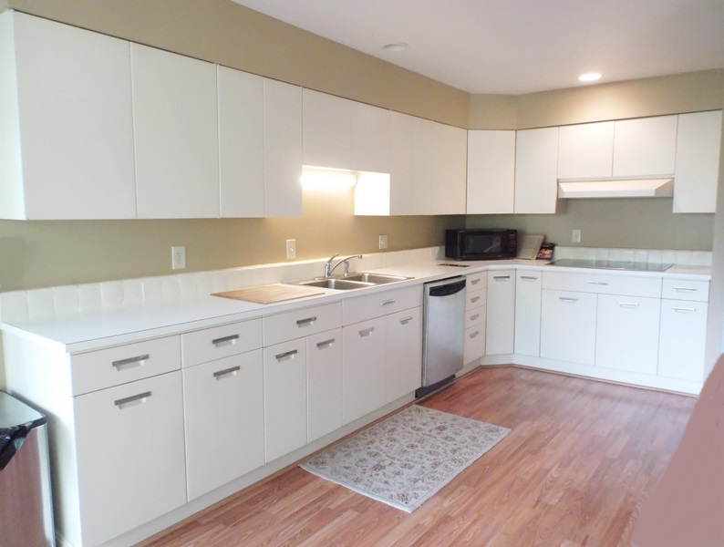 Entire Set of 1950s General Electric Metal Cabinetry 