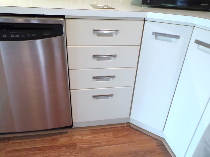 Entire Set of 1950s General Electric Metal Cabinetry 