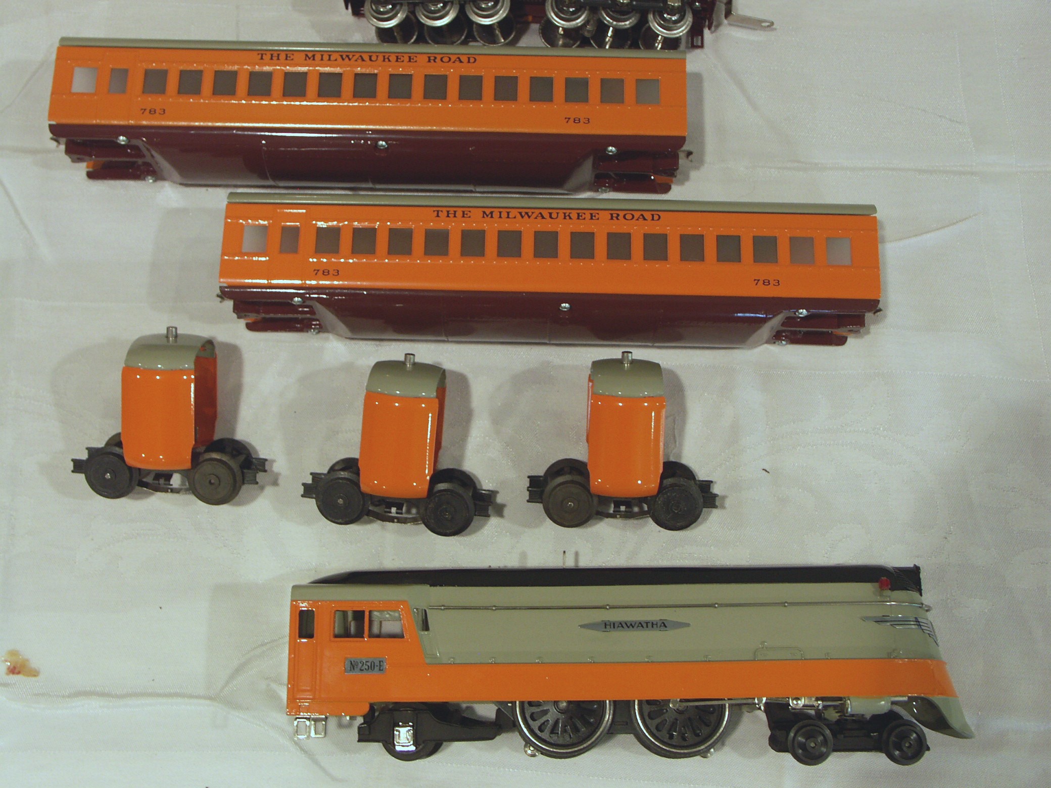 Reproduction Pride Lines O Scale 'Hiawatha' Train