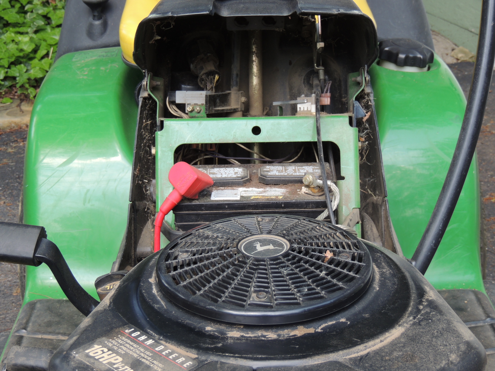 John Deere LTR166 Riding Mower