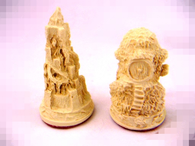 SIAB Mascot Direct Lord of the Rings Molded Resin Chess Set 