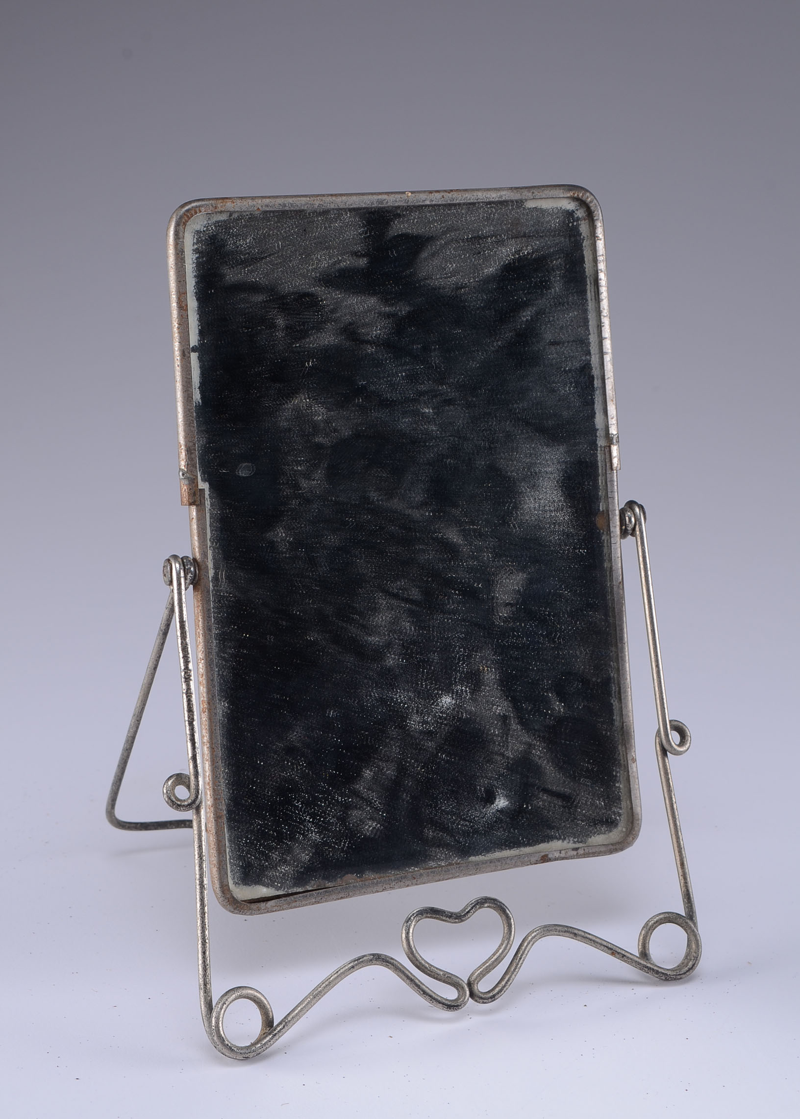 An Array of vintage Ladies Vanity Accessories