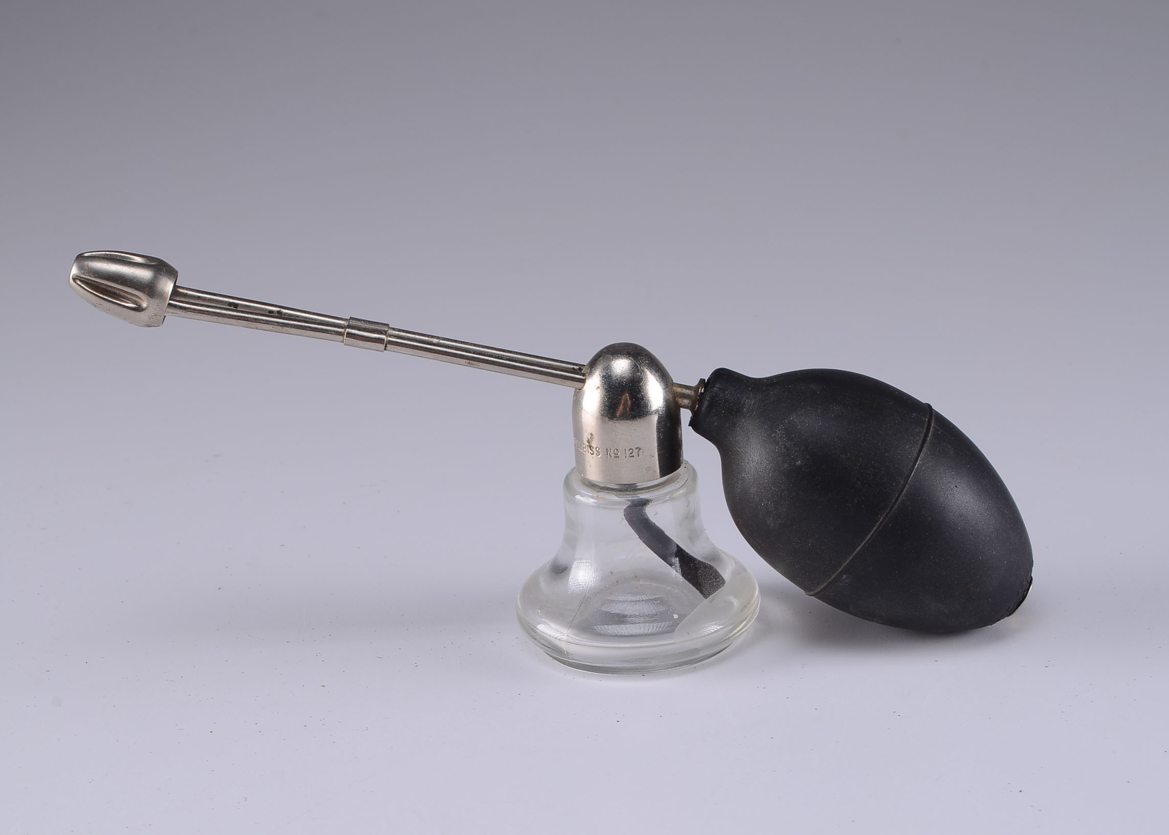 An Array of vintage Ladies Vanity Accessories