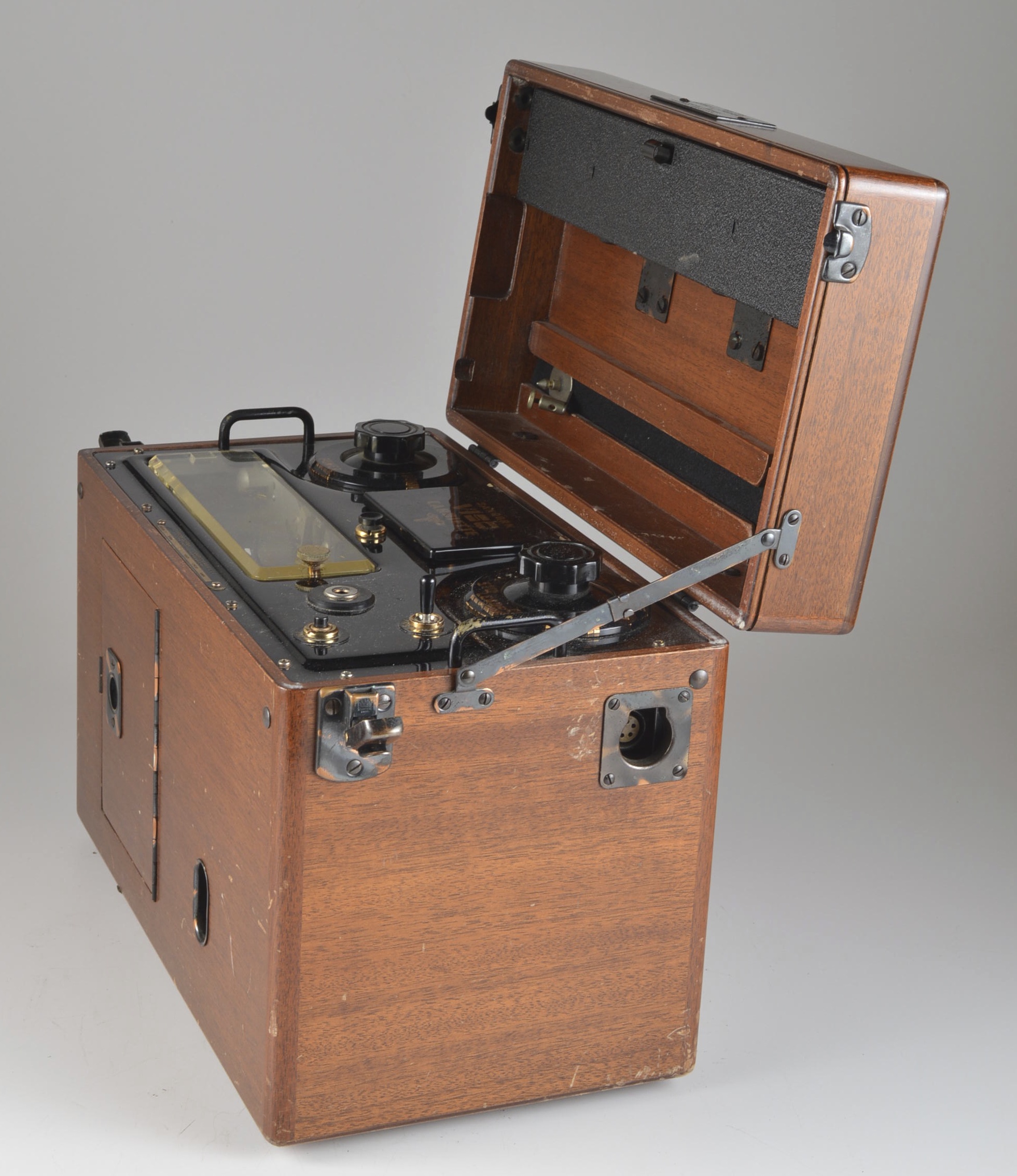 Vintage Sanborn Viso Cardiette Portable ECG in Wood Case