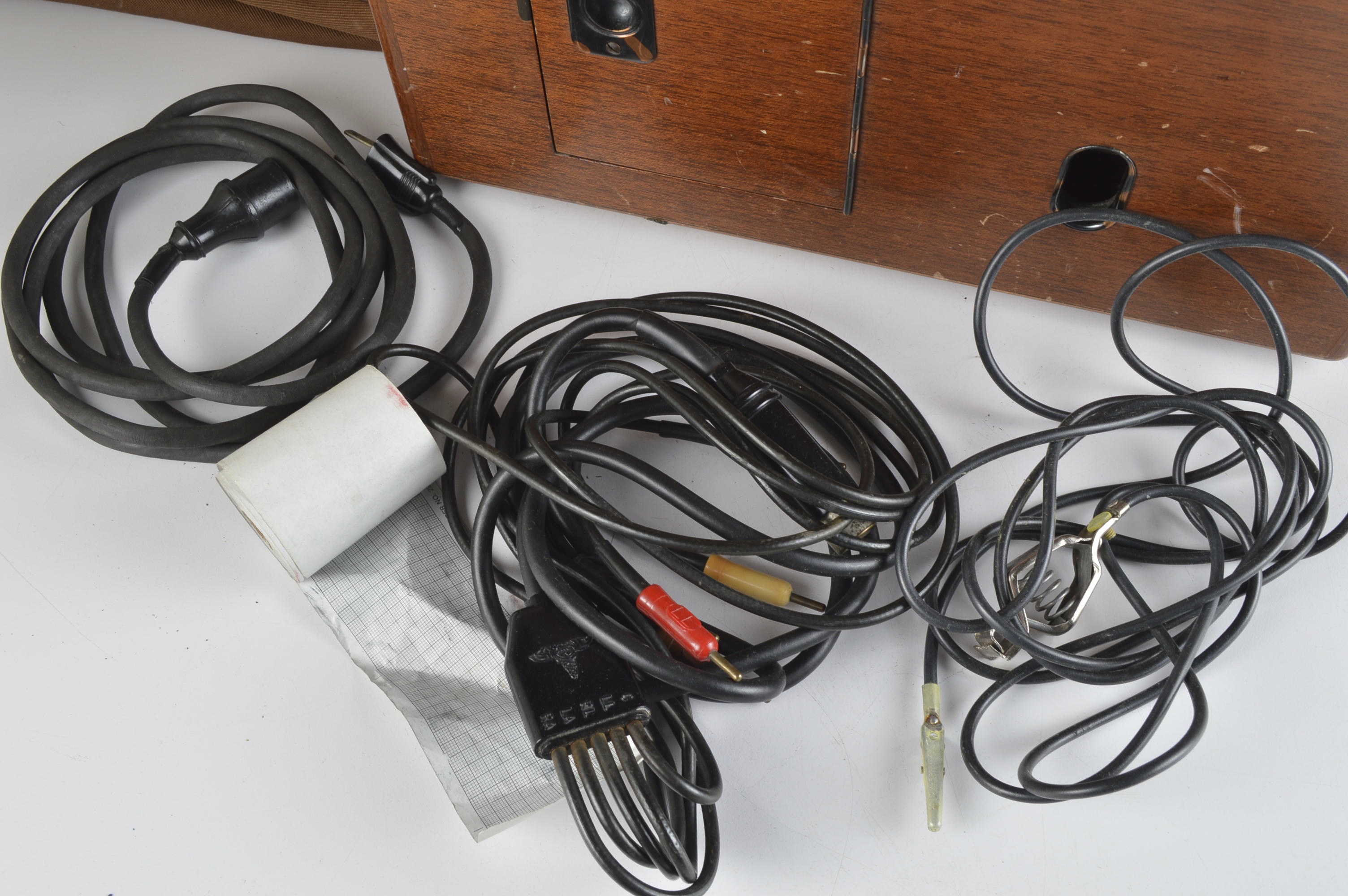 Vintage Sanborn Viso Cardiette Portable ECG in Wood Case