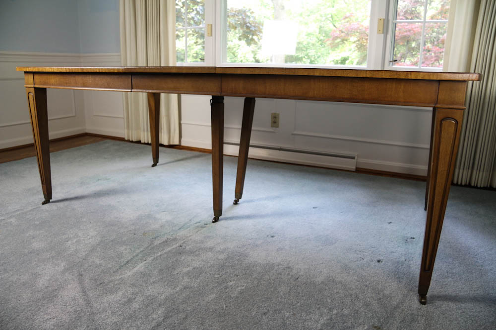 Henredon Dining Room table and chairs