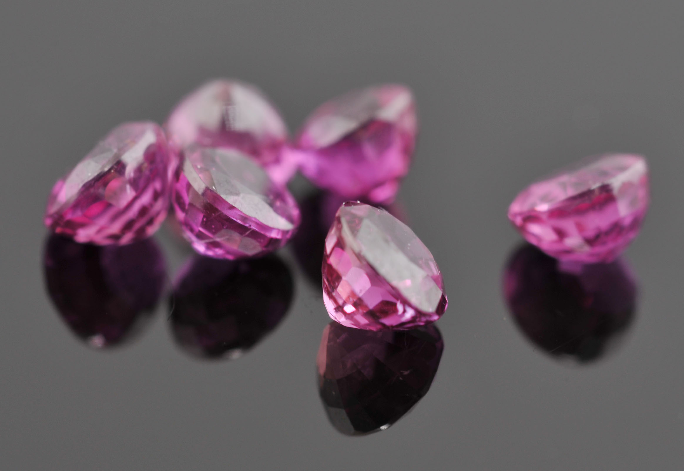 6 Loose 1.88 CT TW 3.3 - 3.4 mm Round Cut Natural Ruby Gemstones