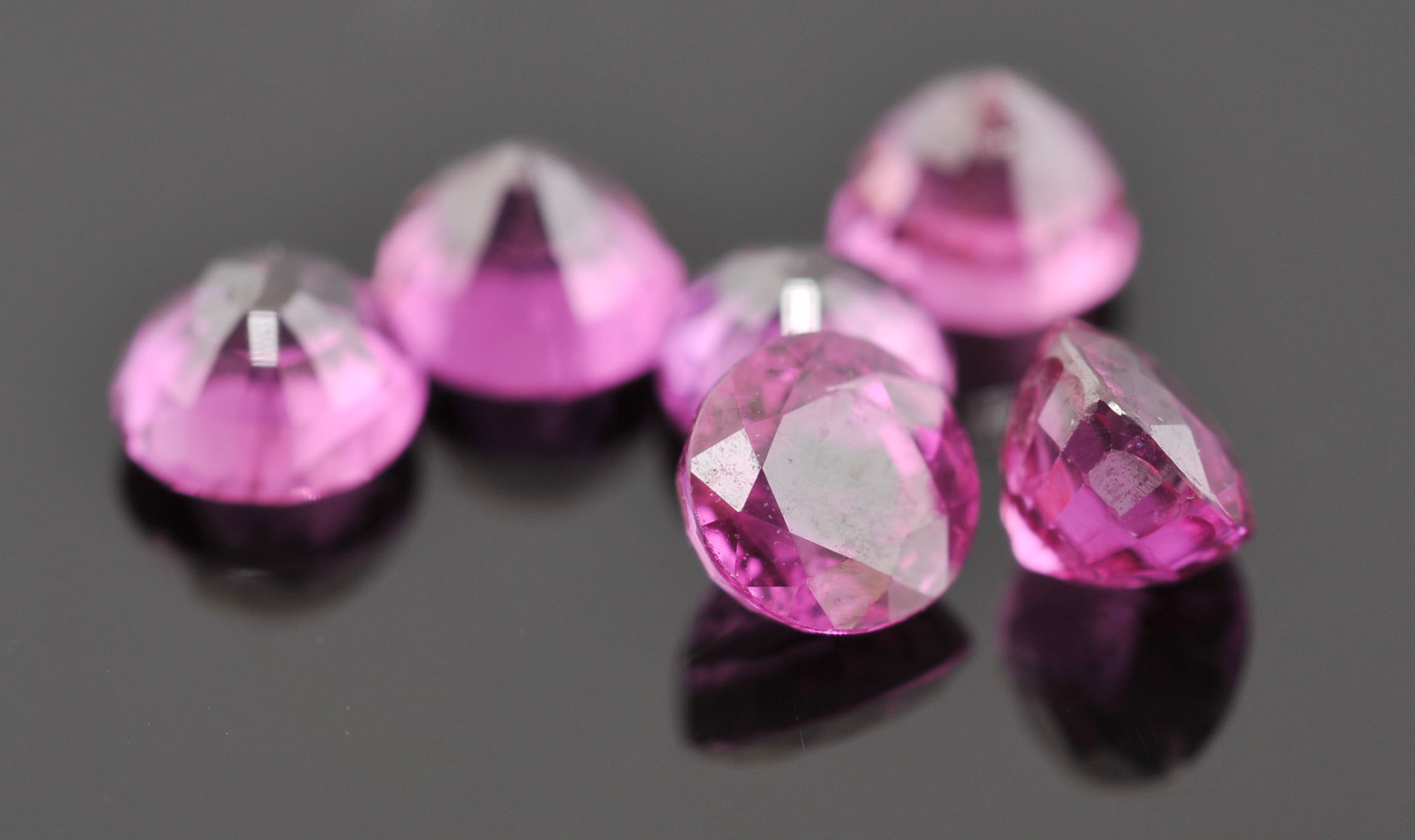 6 Loose 1.88 CT TW 3.3 - 3.4 mm Round Cut Natural Ruby Gemstones