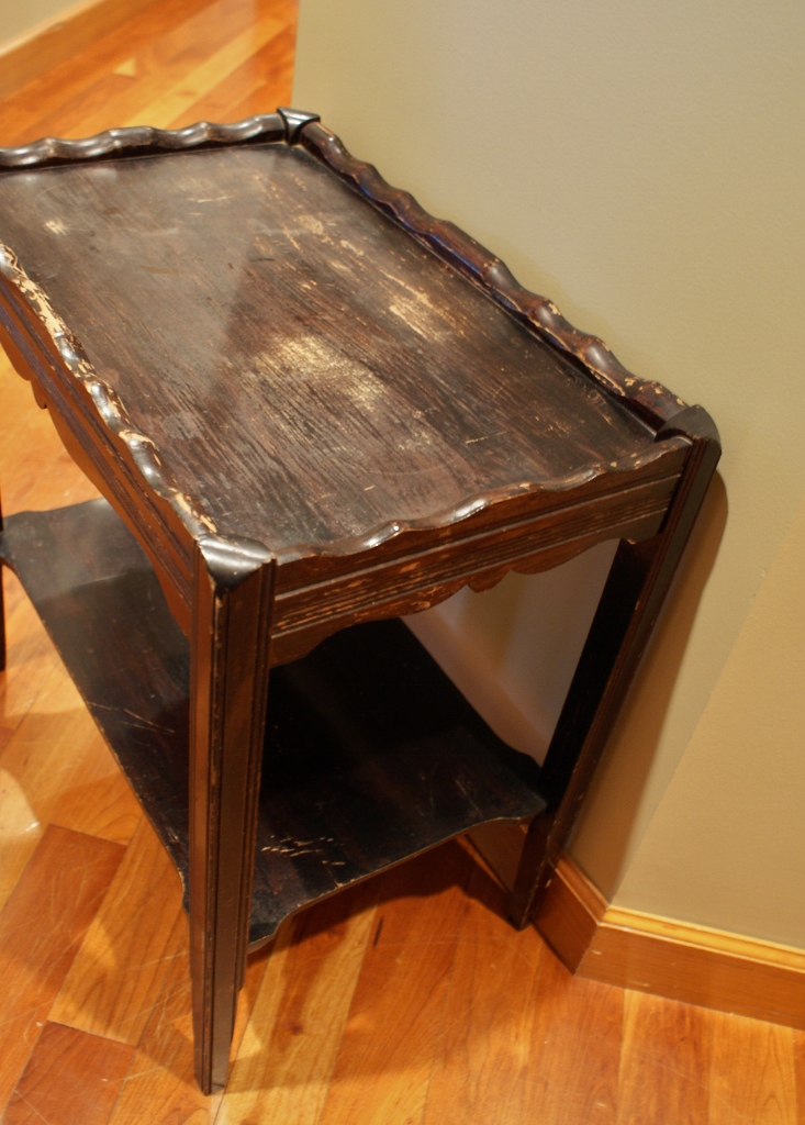Vintage Pie Crust Edge Table