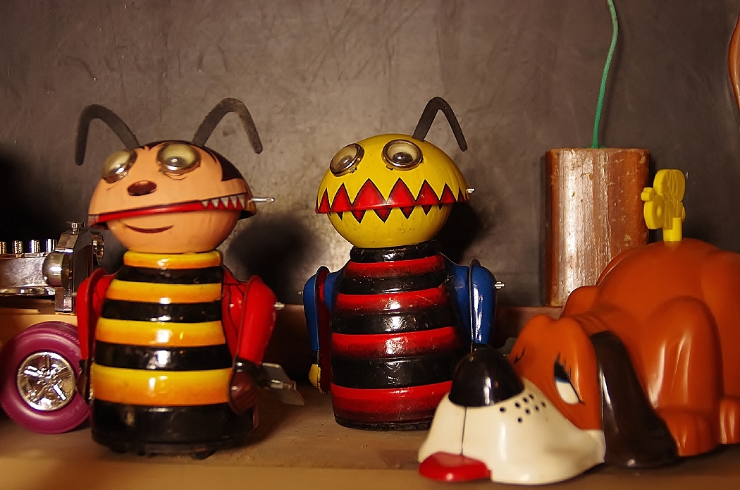 Vintage Tin Toys and Collectibles