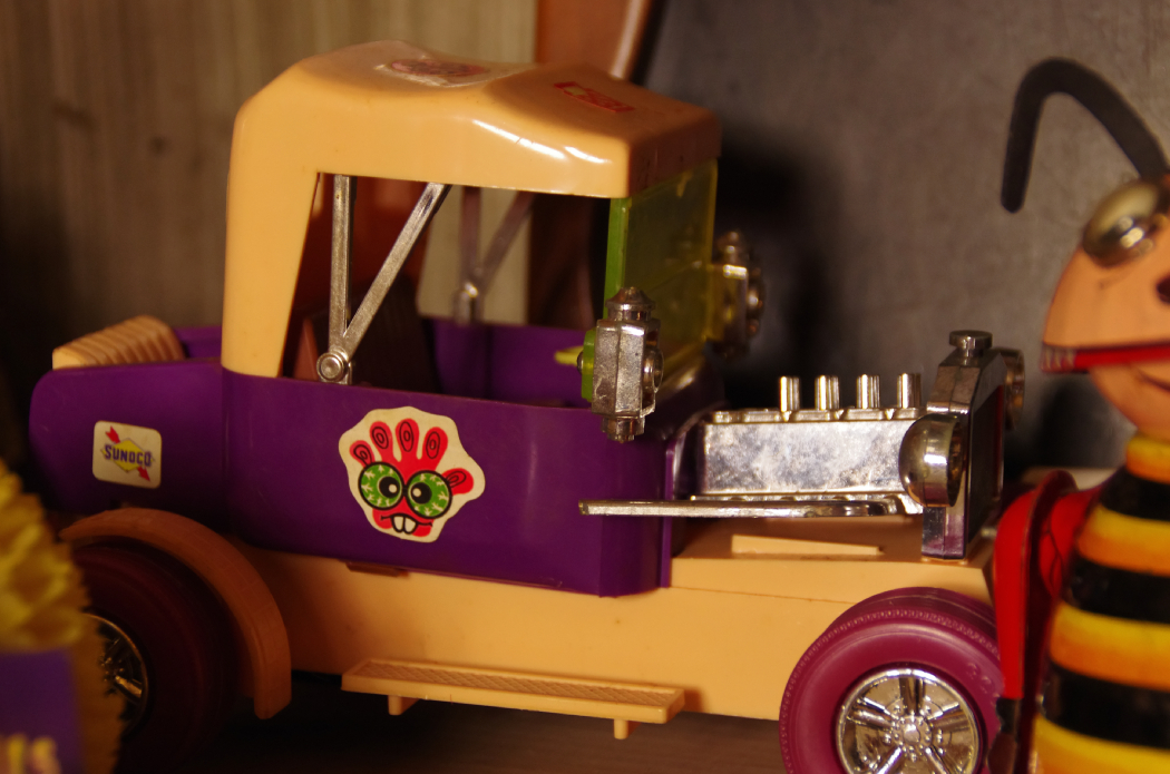 Vintage Tin Toys and Collectibles