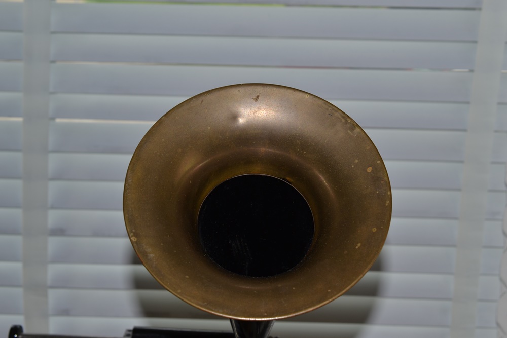 Circa 1908 Edison Model C Home Phonograph With Witches Hat Horn