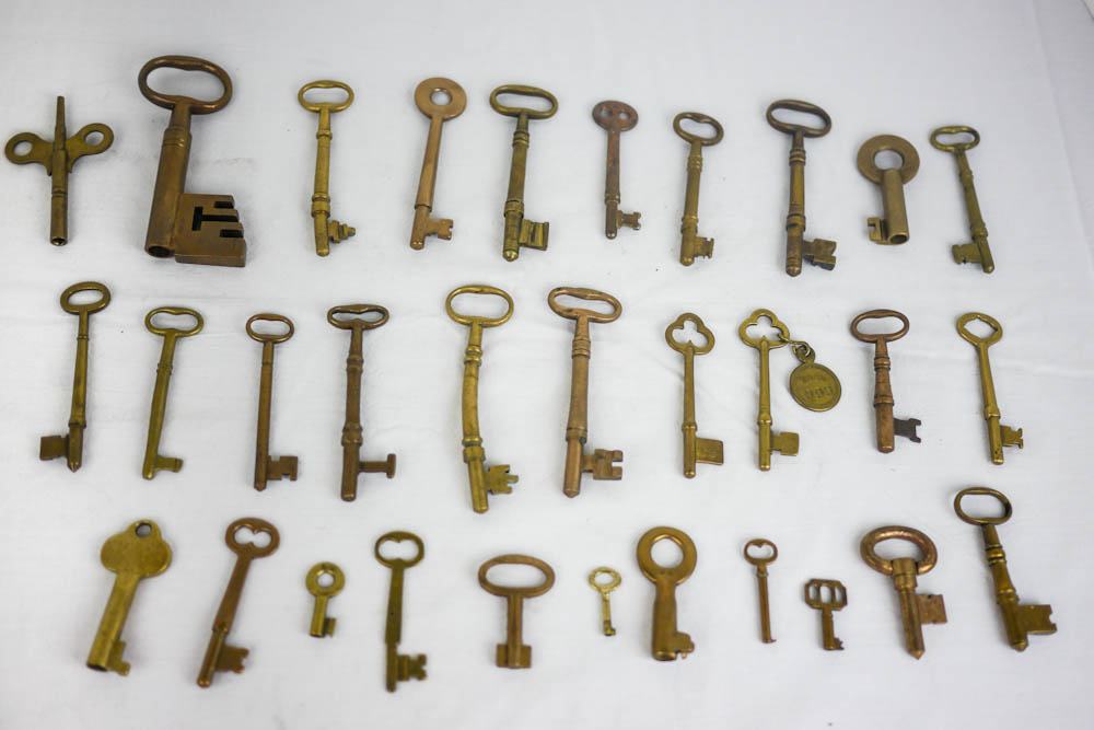Vintage Brass Skeleton Key Lot