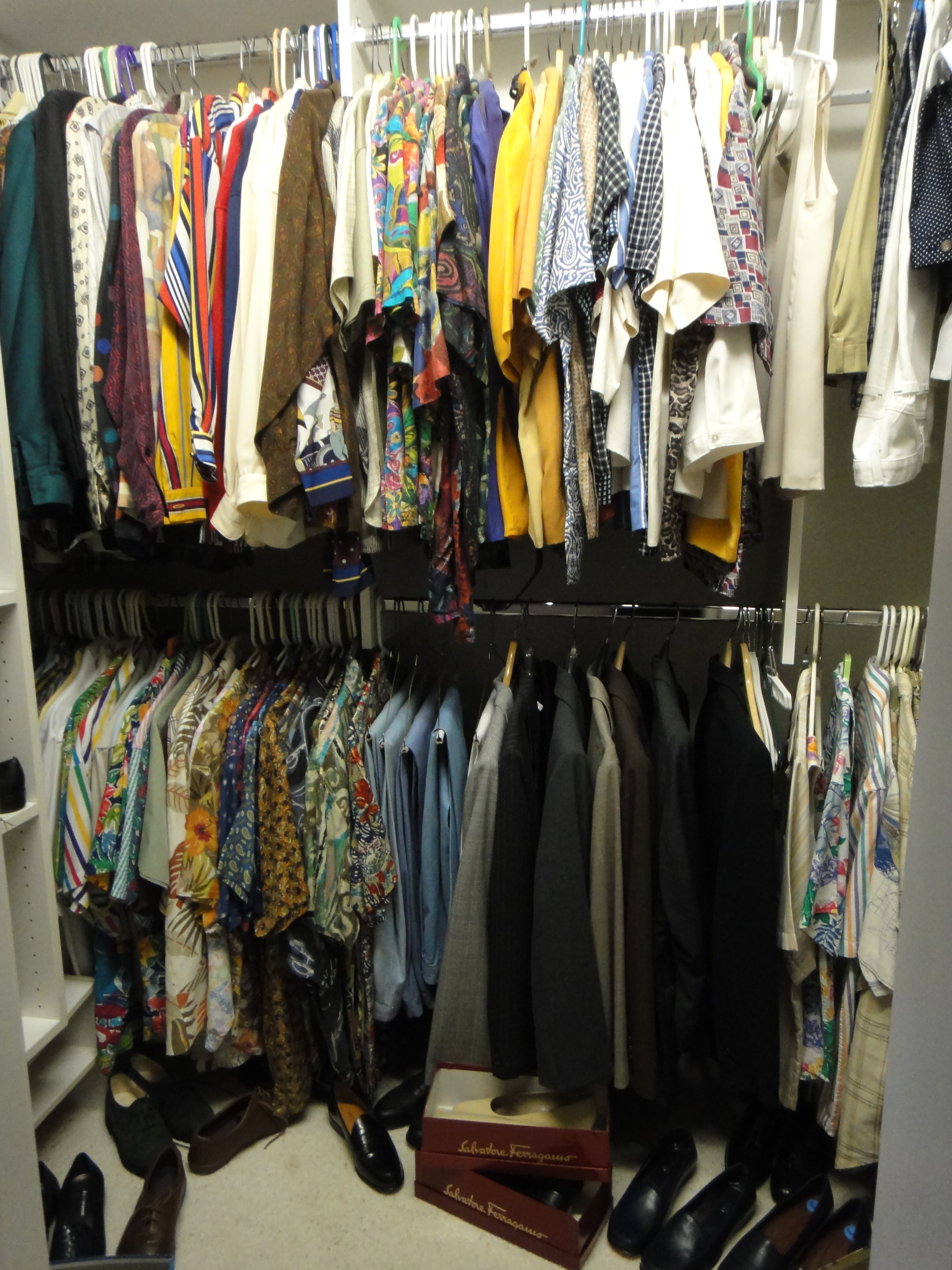 Women's Clothing Closet Cleanout