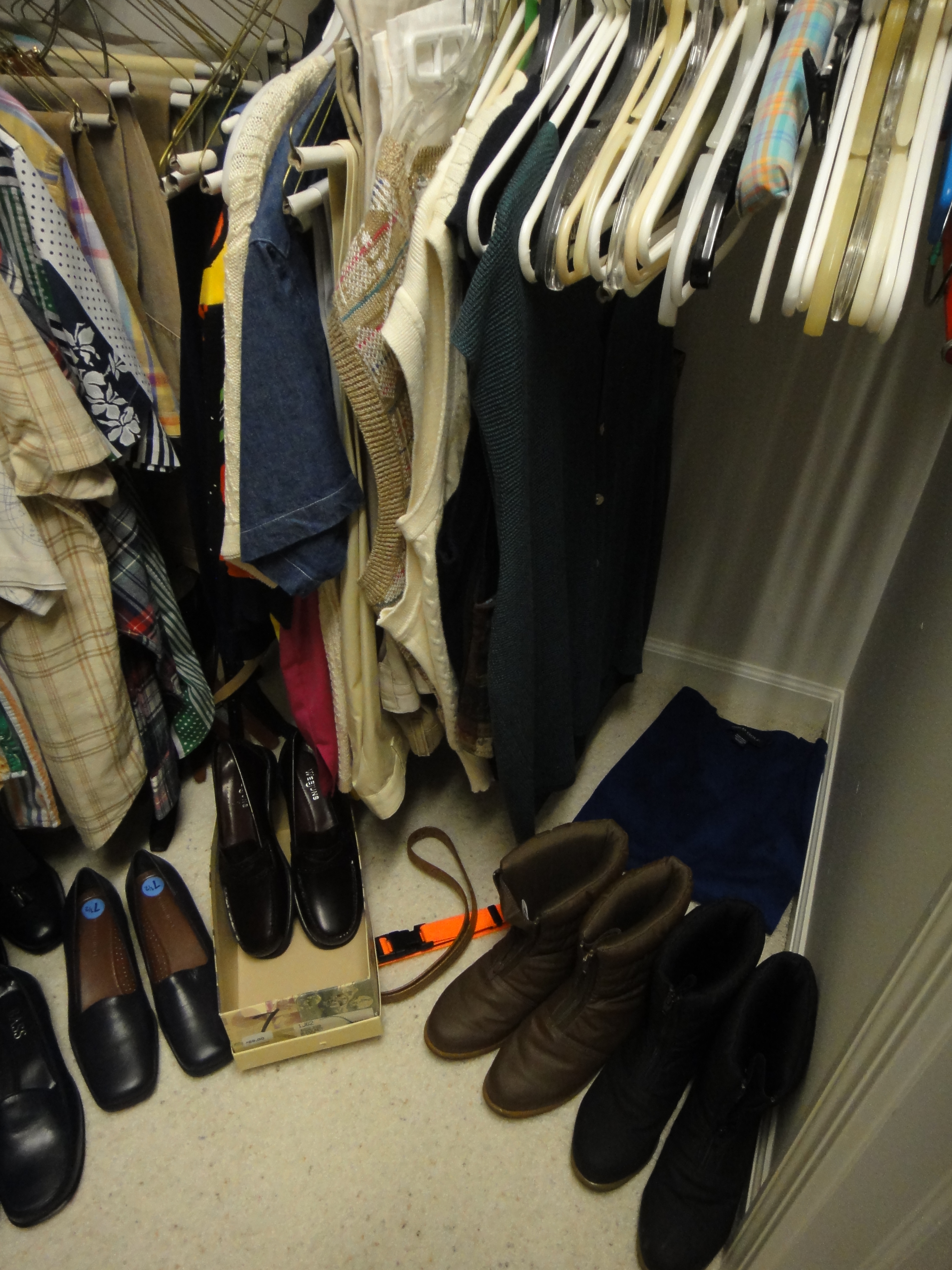 Women's Clothing Closet Cleanout