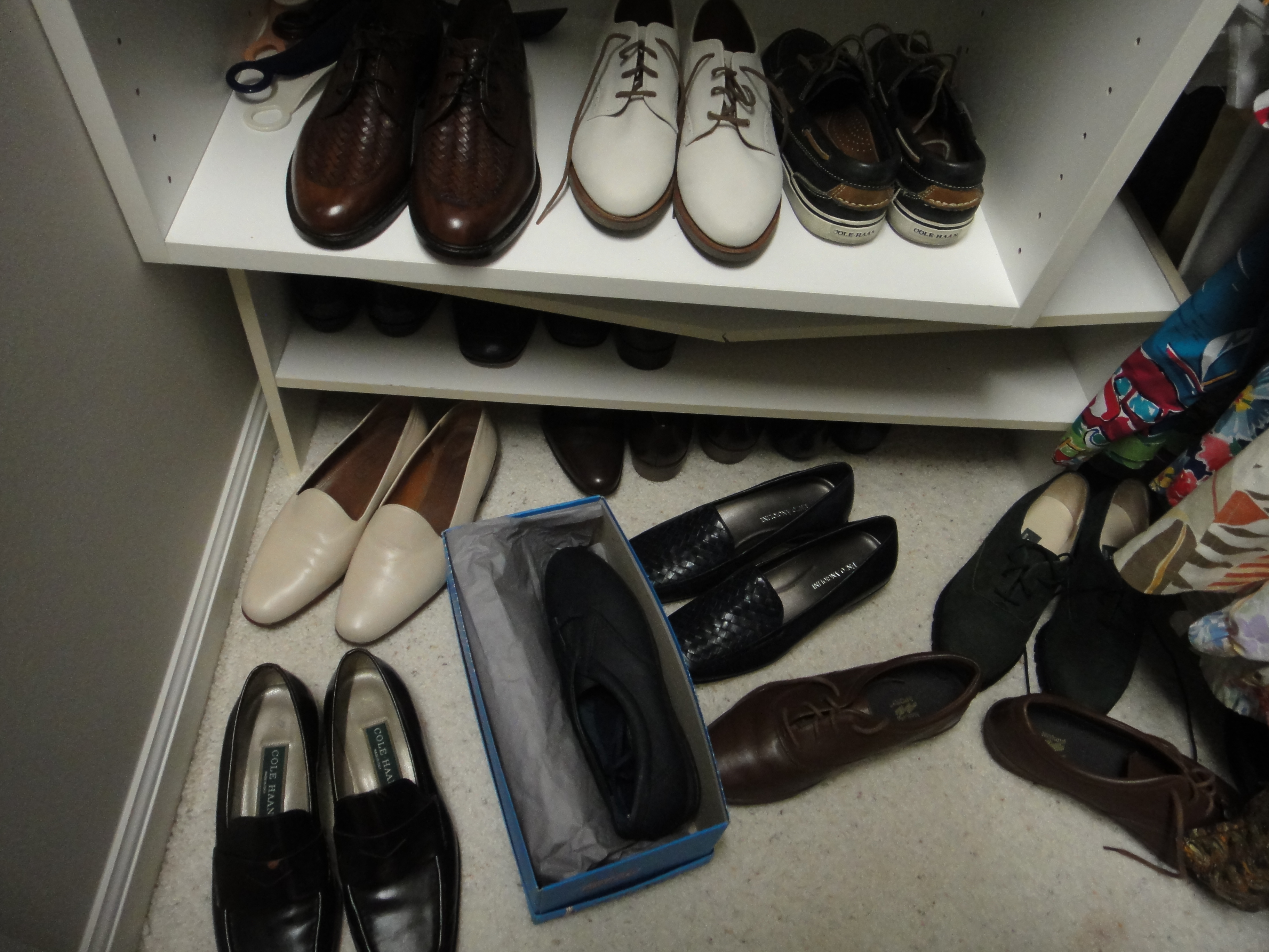 Women's Clothing Closet Cleanout