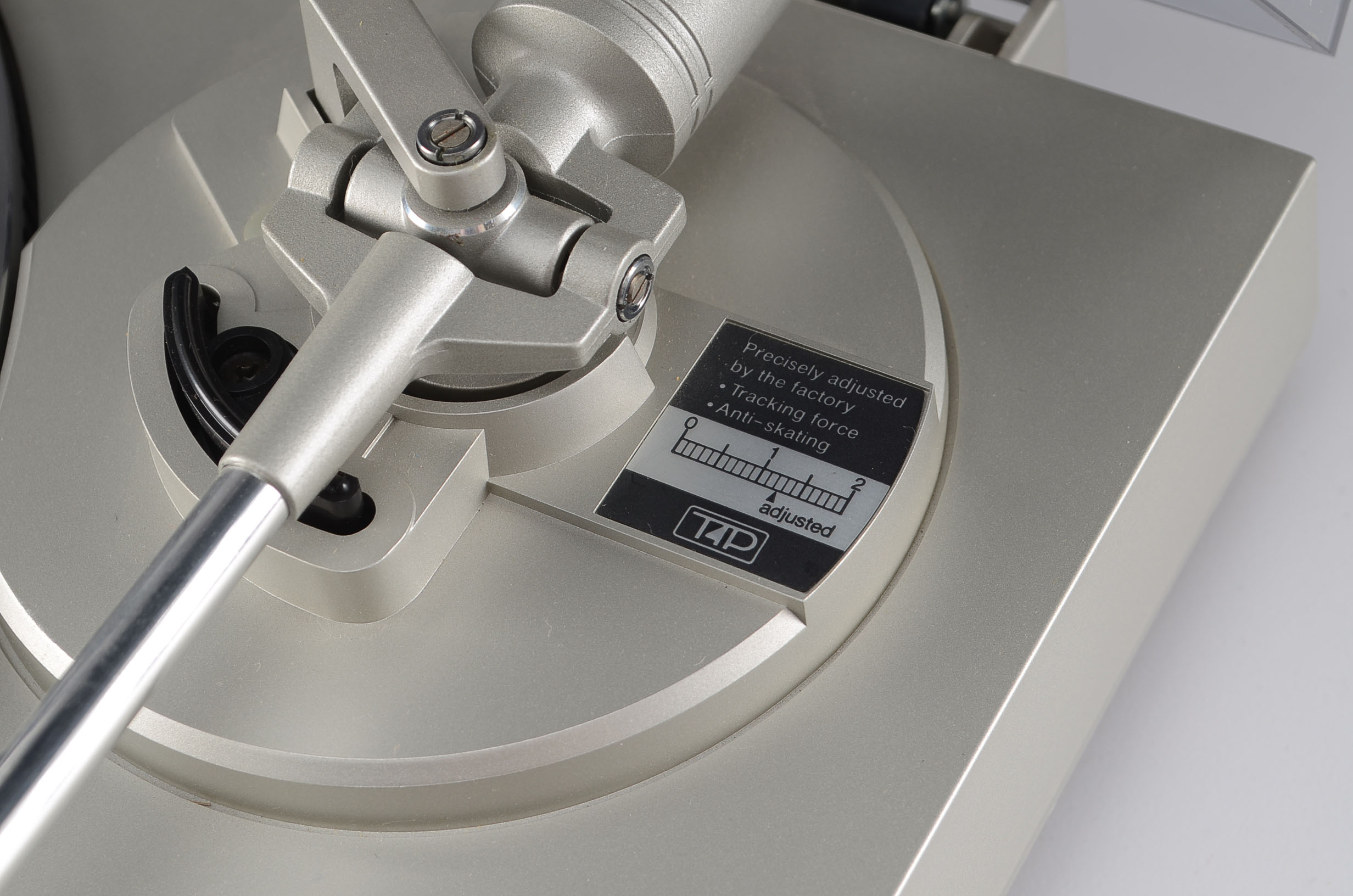 Technics Quartz Direct Drive Automatic Turntable System #SL-D200