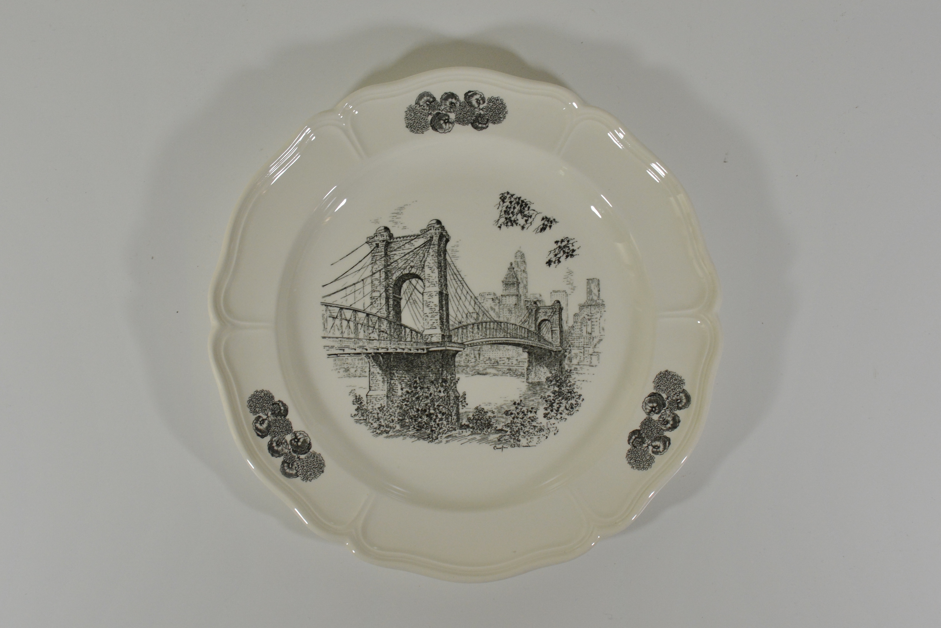  Wedgwood, Newsted Loring Andrews Scenes of Cincinnati Plates 