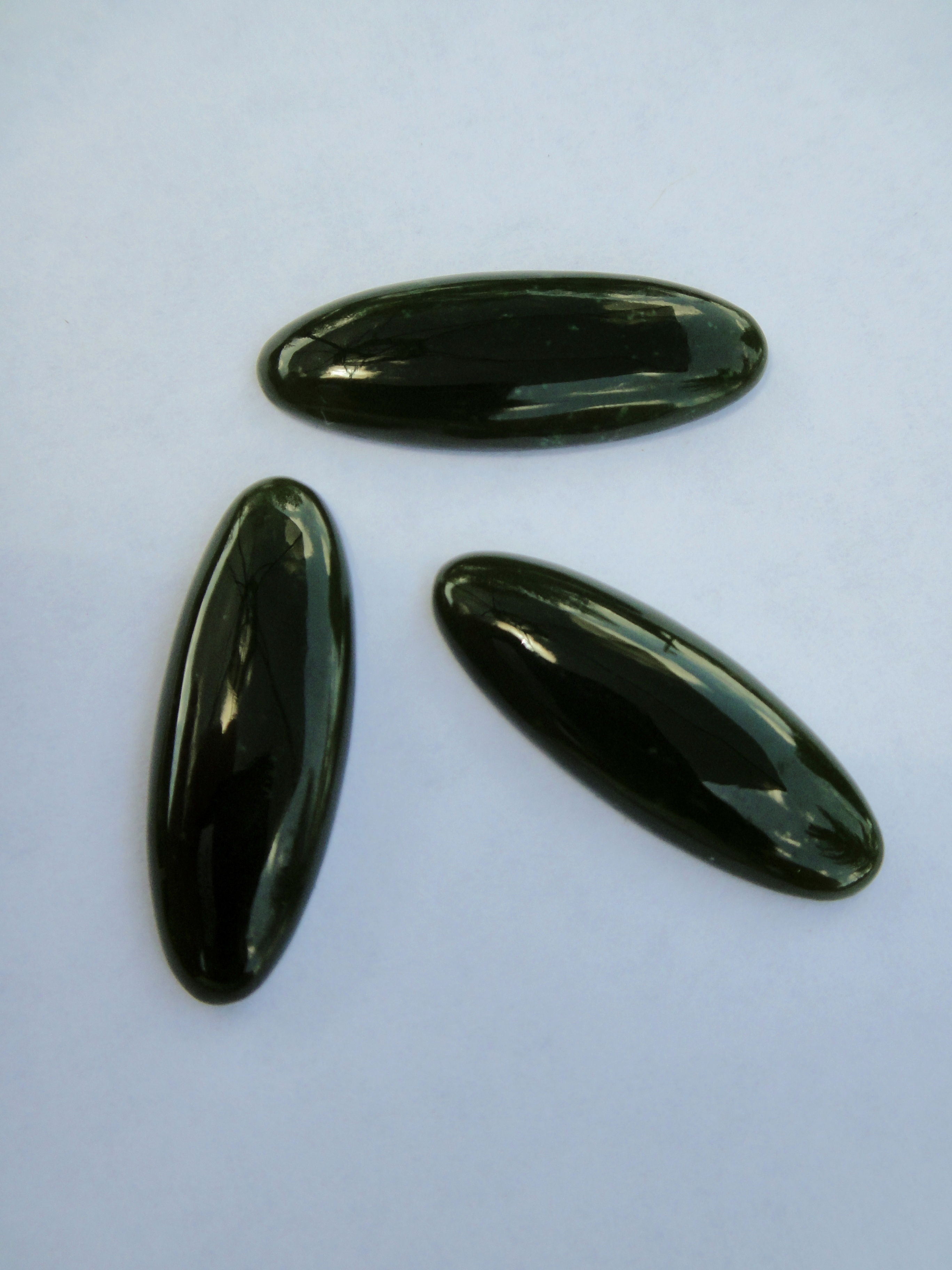 Lot of Carnelian & Serpentine Loose Stones