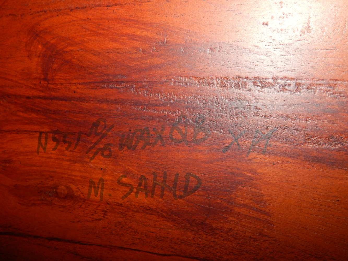 Mahogany Heart-Shaped Table 