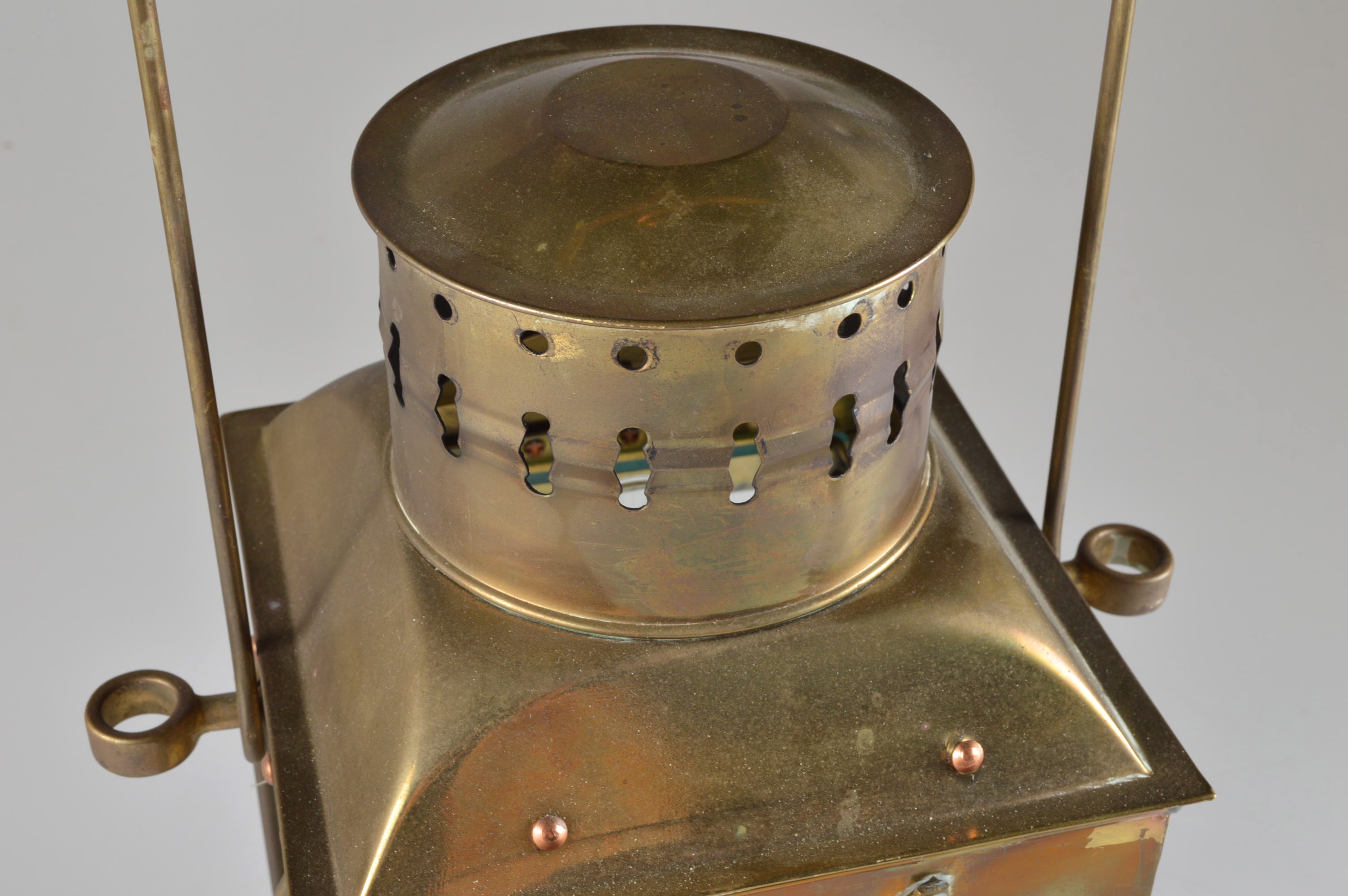 Vintage Maritime Neptune NR Brass Oil Lantern