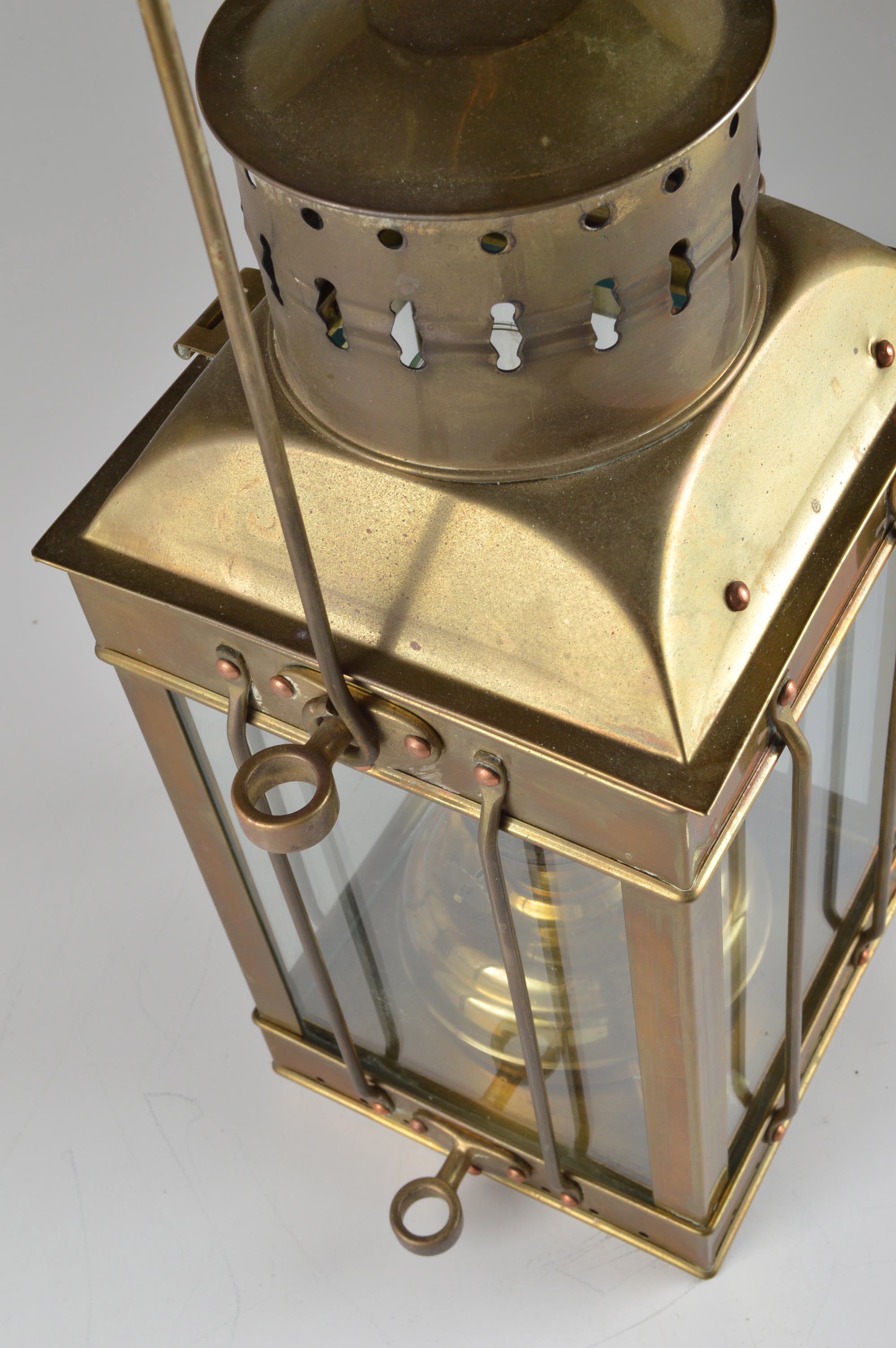 Vintage Maritime Neptune NR Brass Oil Lantern
