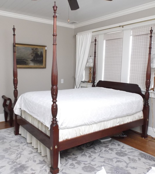 Ethan Allen Charleston Style Queen Size Four Poster Rice Bed