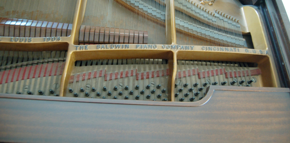 Baldwin Baby Grand Piano With Ivory Keys