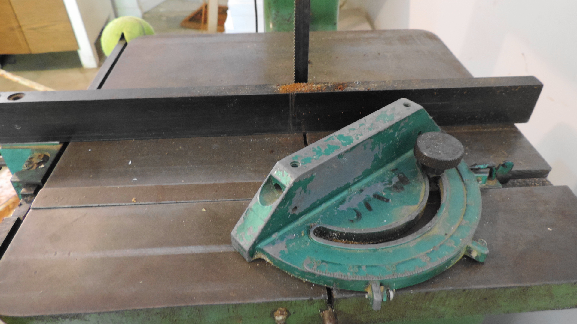 Vintage Powermatic Bandsaw