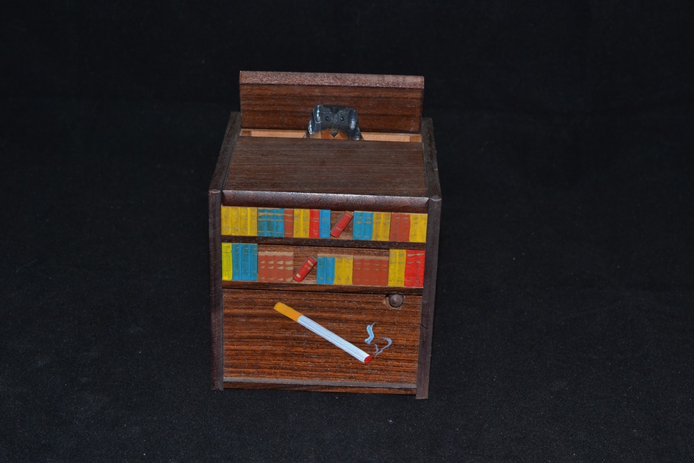Neat Animated & Musical Cigarette Box