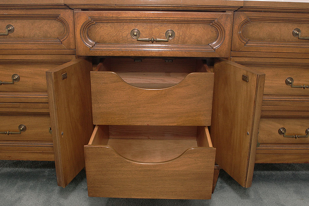 Mid-20th Century Weiman Rockwood Collection Credenza