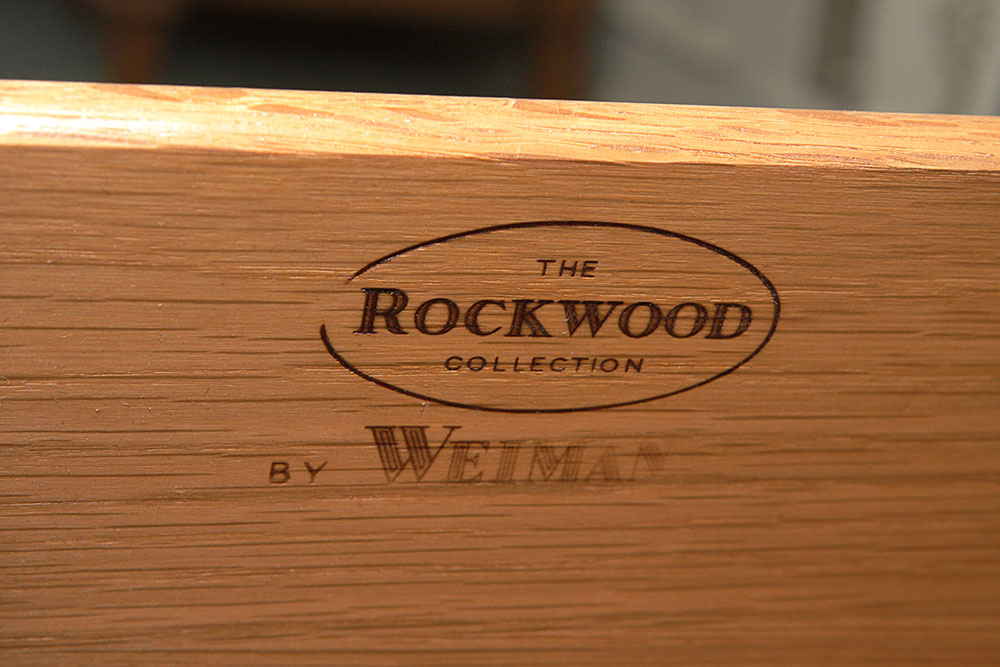 Mid-20th Century Weiman Rockwood Collection Credenza