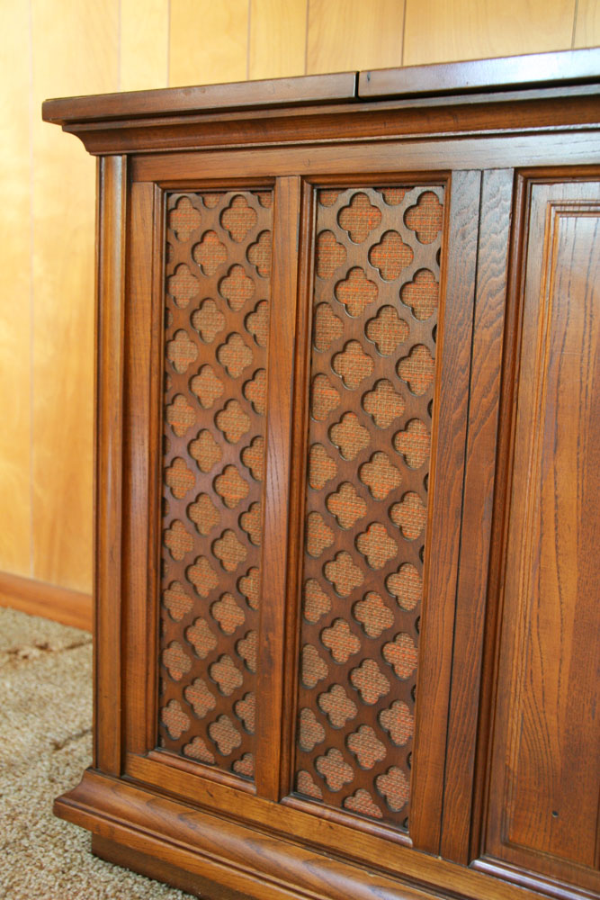 Vintage GE Man-Made Diamond Stylus Record Player Radio Unit