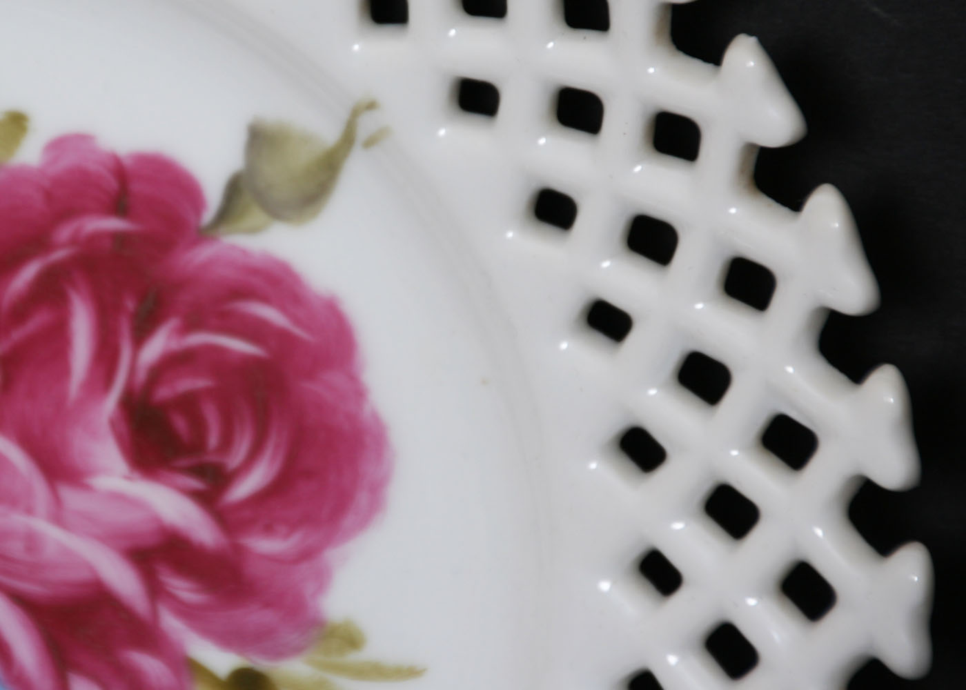 Set of Four Hand-Painted Lefton China Decorative Plates