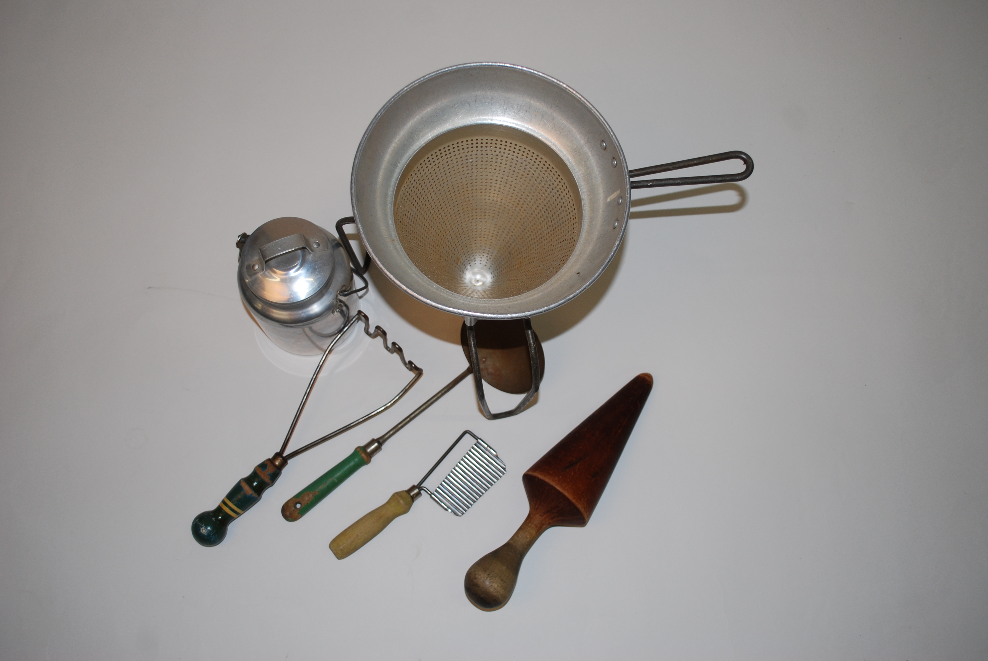 Collection of Kitchenware