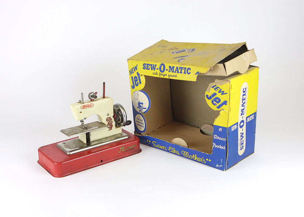 Straco Sew-O-Matic Toy Sewing Machine