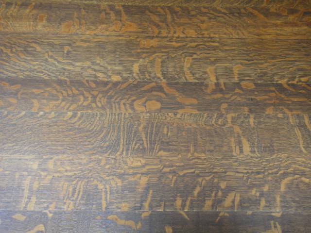 Early 20th Century Oak Pedestal Dining Table with Tyden Lock 