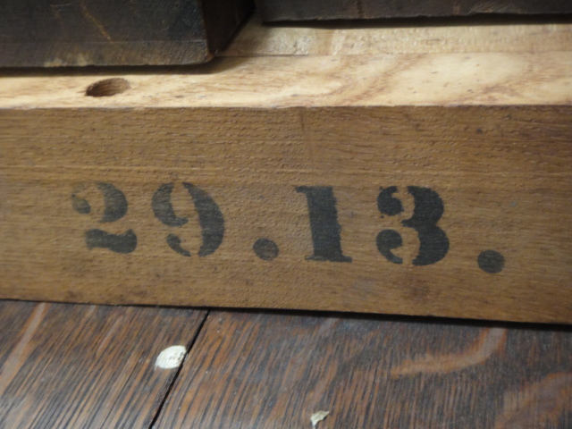 Early 20th Century Oak Pedestal Dining Table with Tyden Lock 