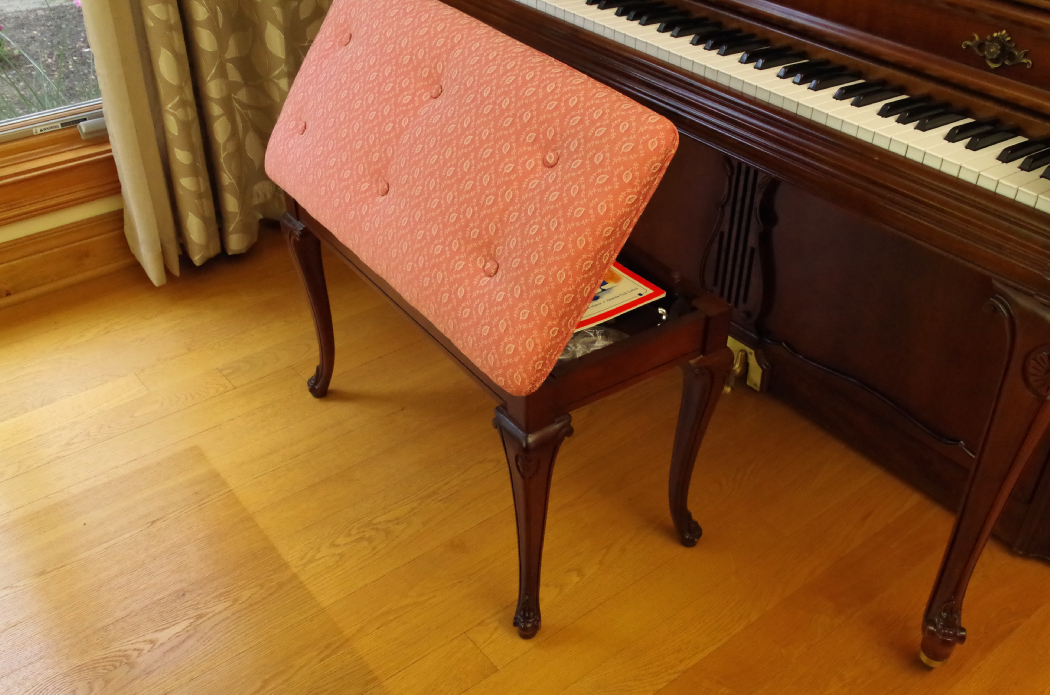 Wurlitzer Upright Piano in Cherry Cabinet