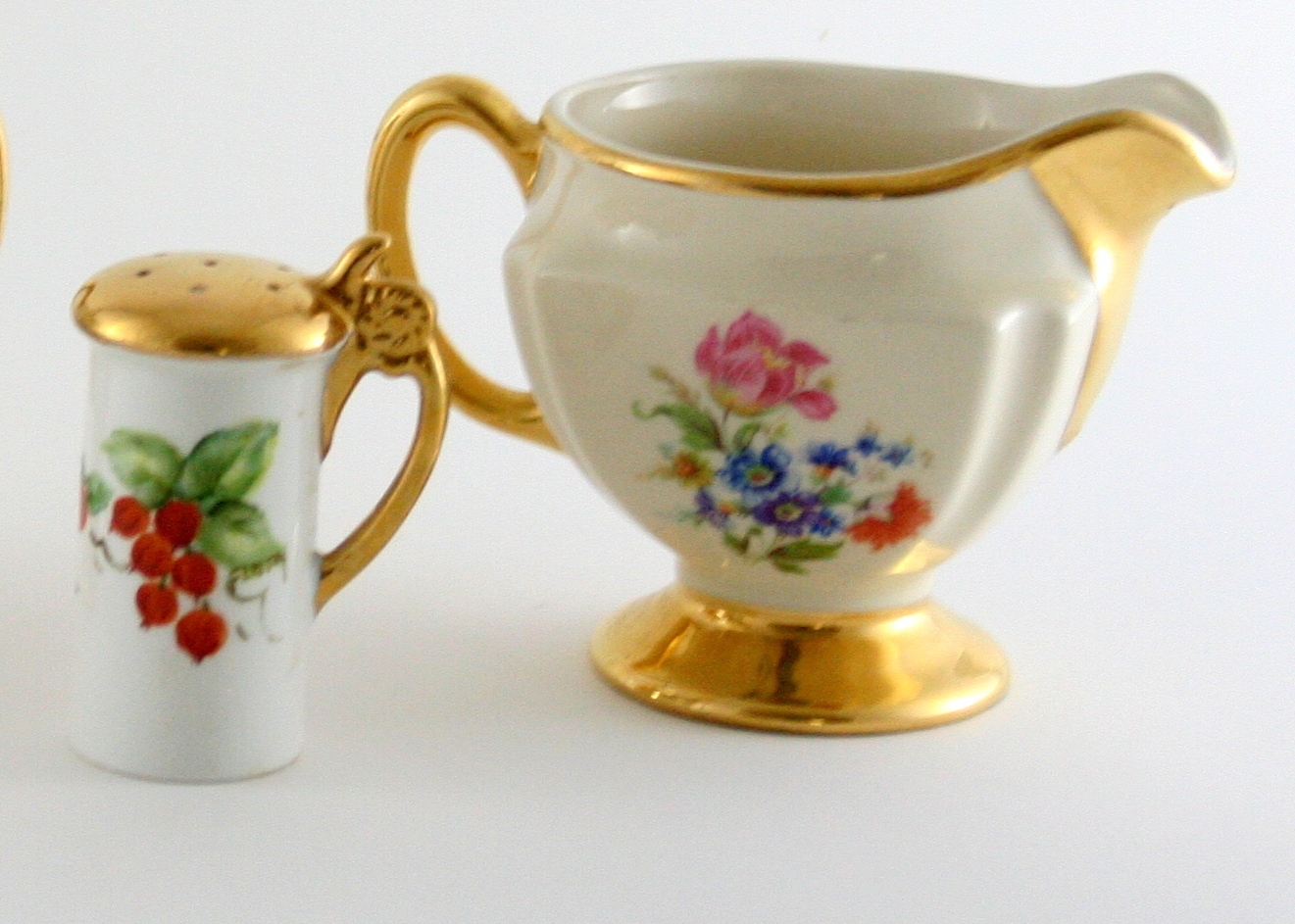 CG Vintage Sugar and Creamer Plus Shaker
