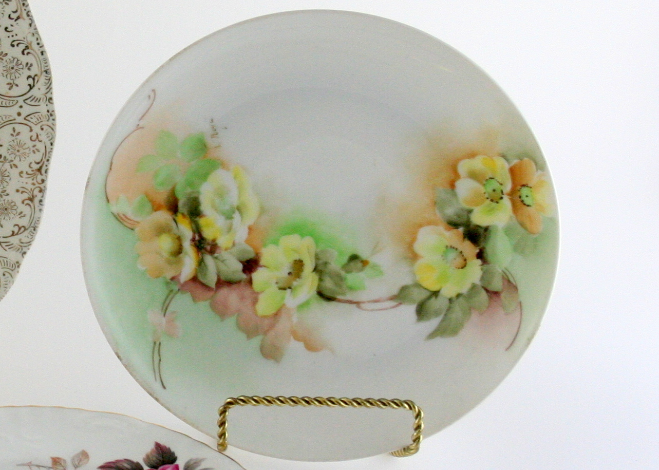 Six Collectible Vintage Plates